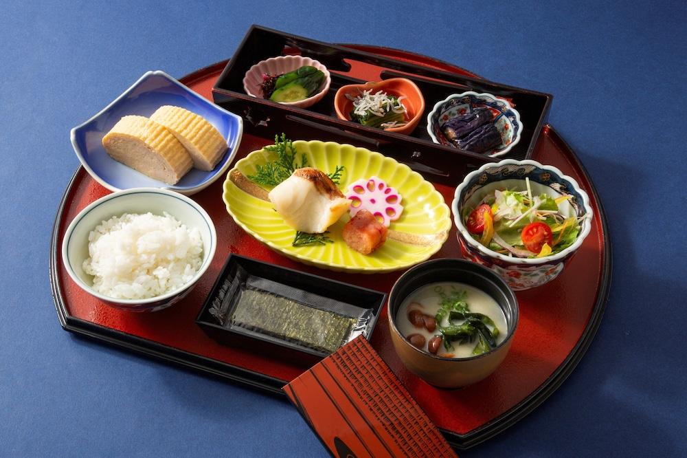 Kure Hankyu Hotel Exterior photo