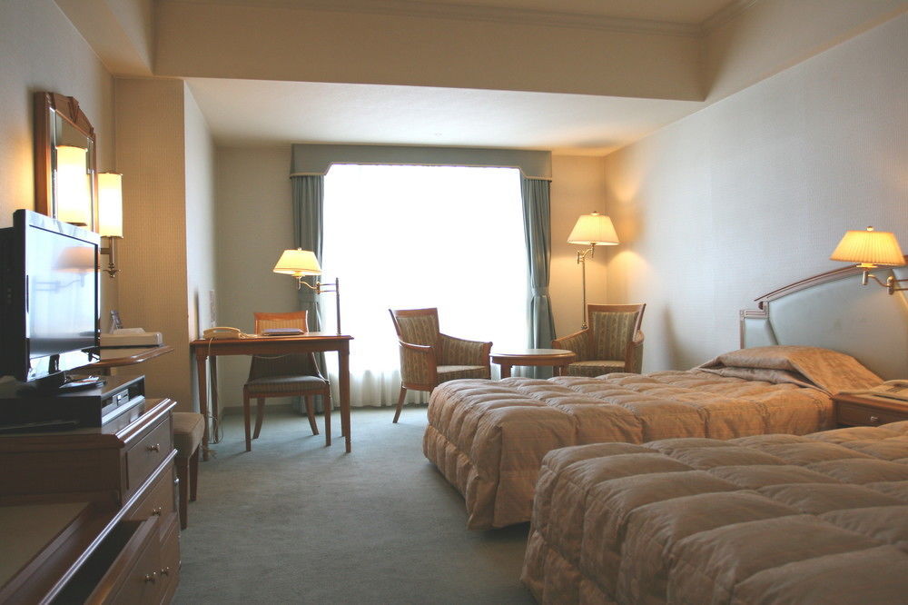 Kure Hankyu Hotel Exterior photo