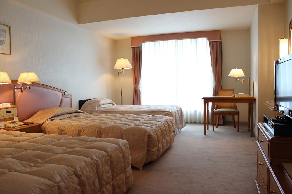 Kure Hankyu Hotel Exterior photo