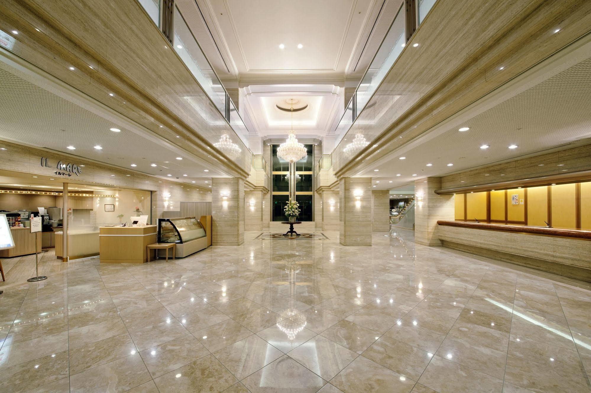 Kure Hankyu Hotel Exterior photo